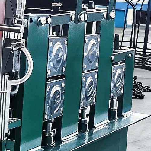 roof-panel-curving-machine