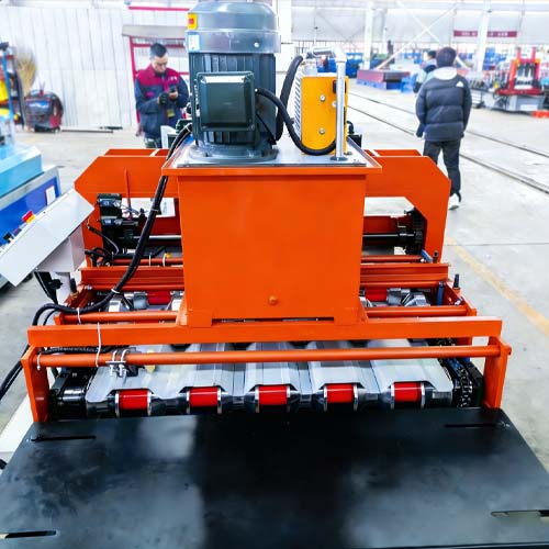 roof-panel-curving-machine