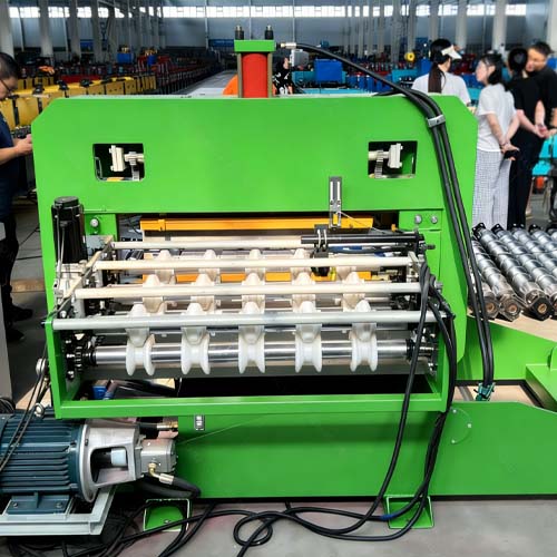 roof-panel-curving-machine