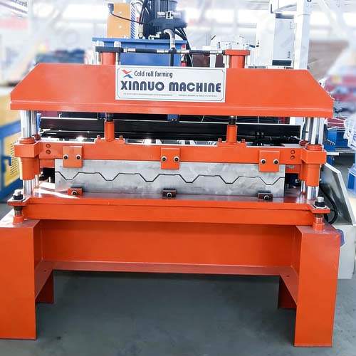 roof-panel-curving-machine