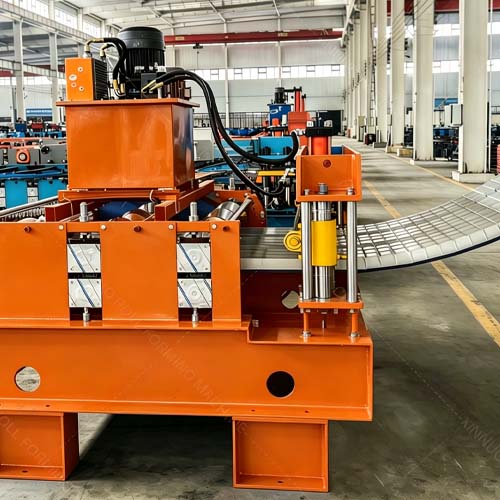 roof-panel-curving-machine